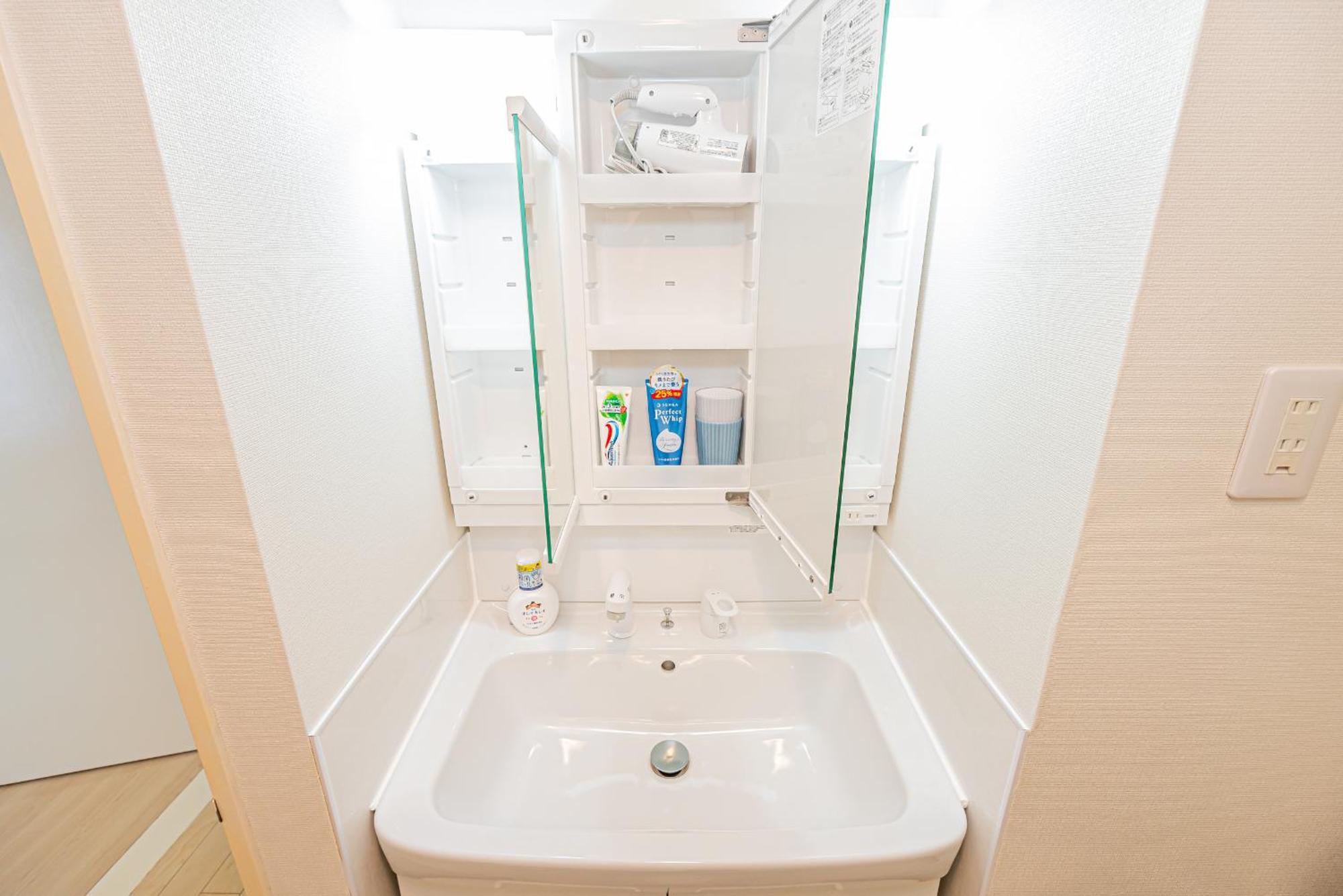 Kyara Hotelミスミ302 Tokyo Luaran gambar